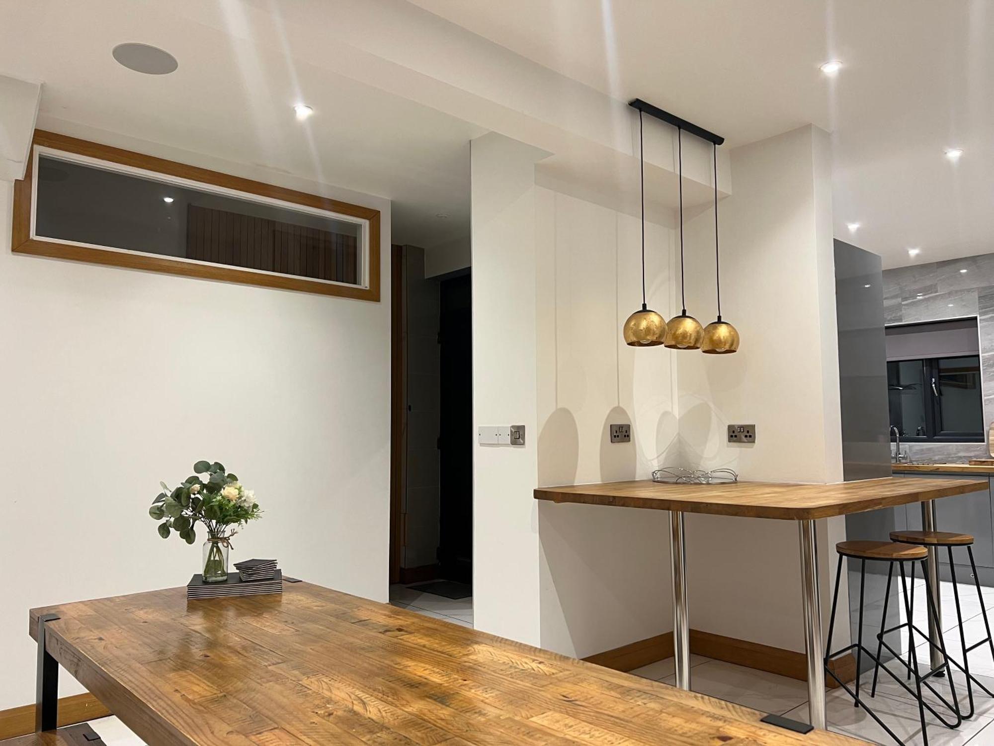 Broadway Beach Home With Hot Tub แฮร์นเบย์ ภายนอก รูปภาพ