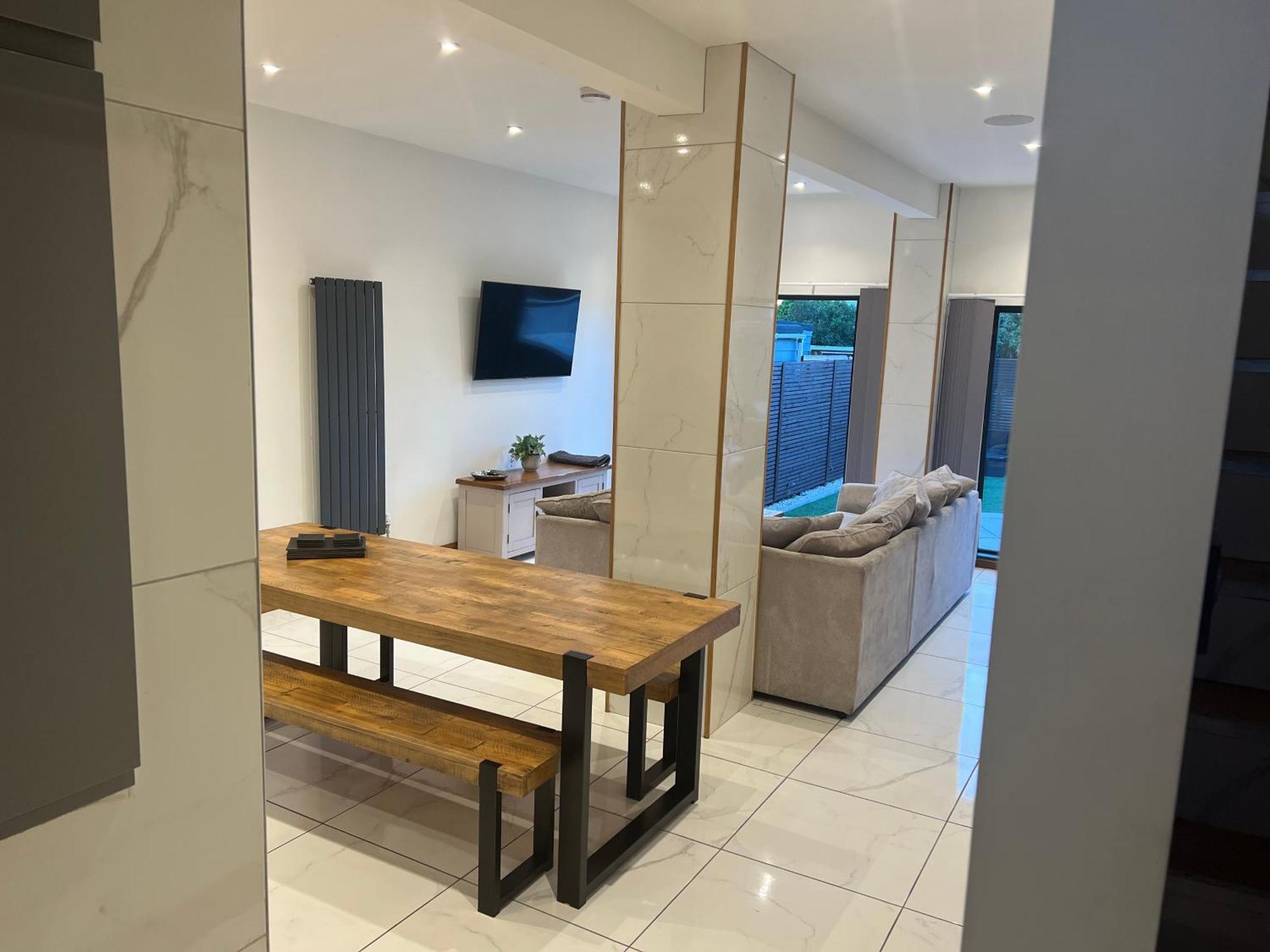 Broadway Beach Home With Hot Tub แฮร์นเบย์ ภายนอก รูปภาพ